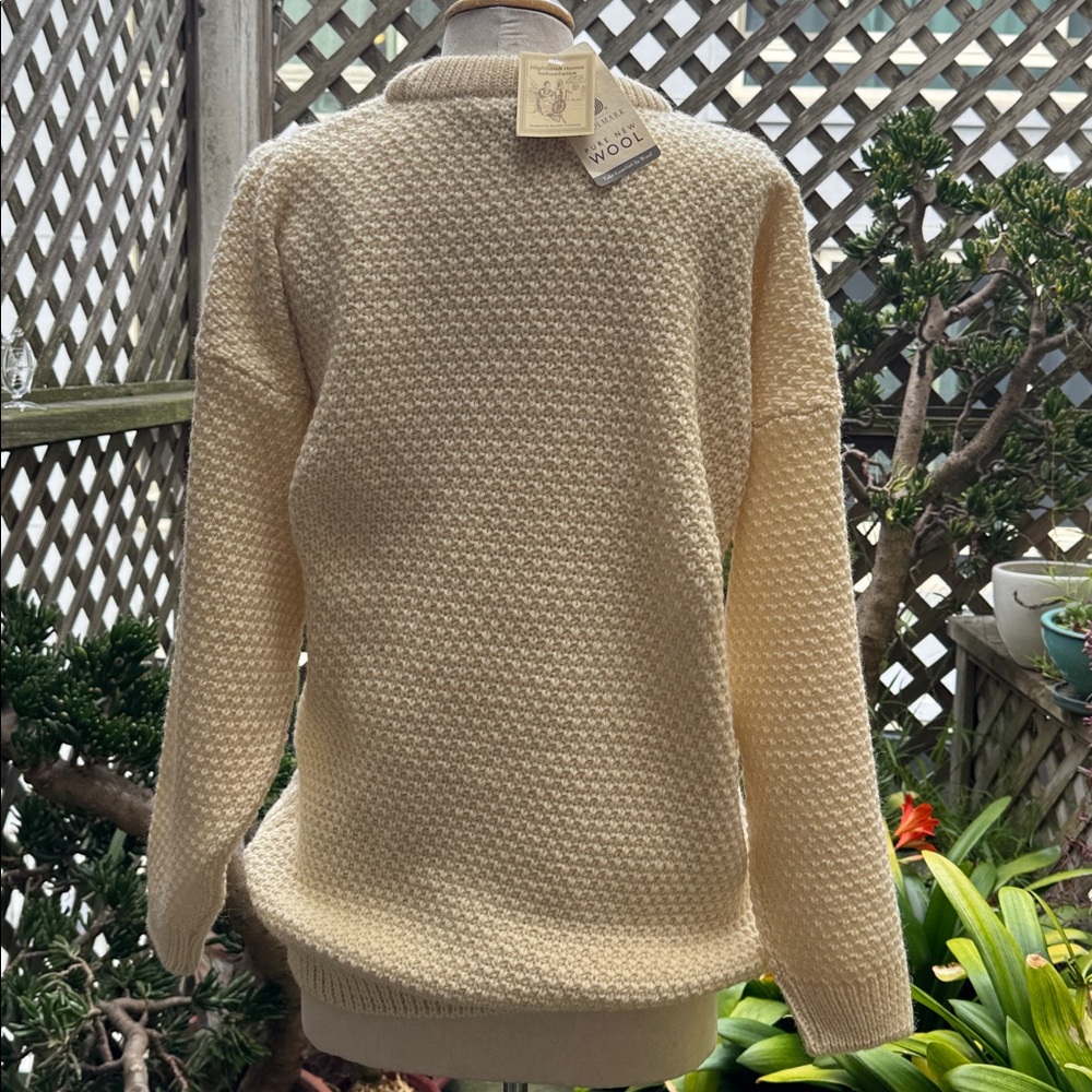 Wool Cable Knit Sweater. Highland Home. Made in Scotland. Medium Unisex.  NWT - Picture 2 of 13